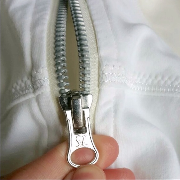 Lululemon Define jacket - Picture 3 of 4